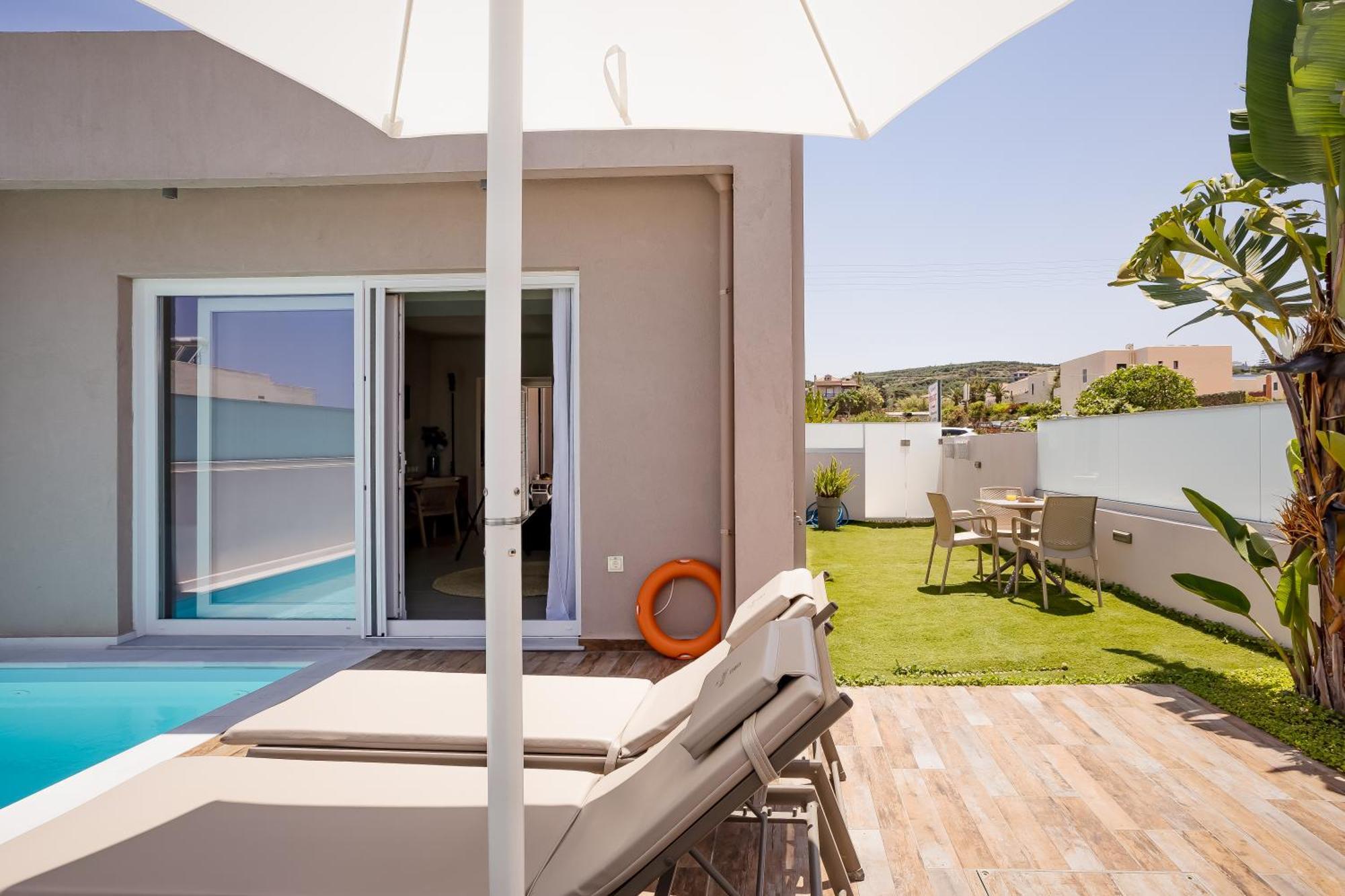 Sarpidon Suites Agia Marina Екстериор снимка