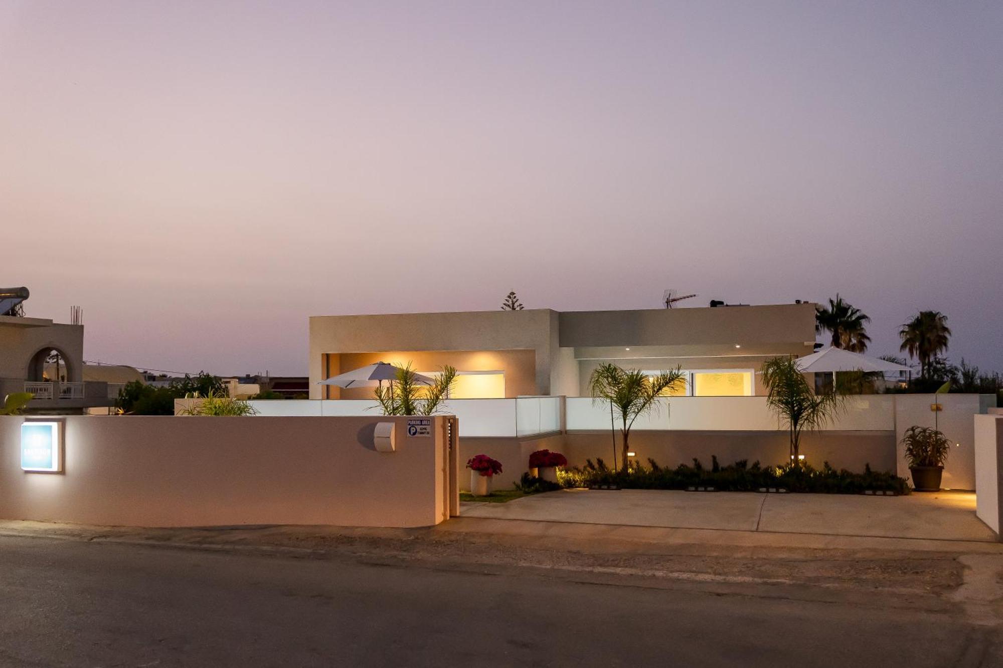 Sarpidon Suites Agia Marina Екстериор снимка
