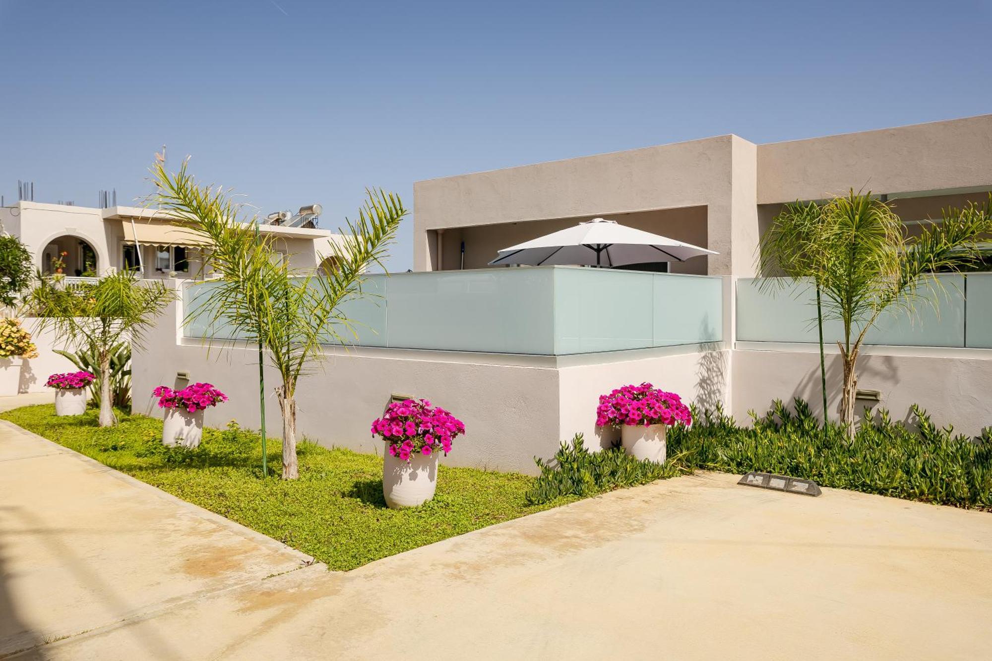 Sarpidon Suites Agia Marina Екстериор снимка